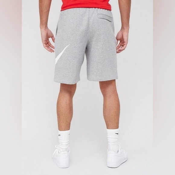 Nike-Men's Sportswear Club Short  Basketball Graphic - Picture 4 of 9
